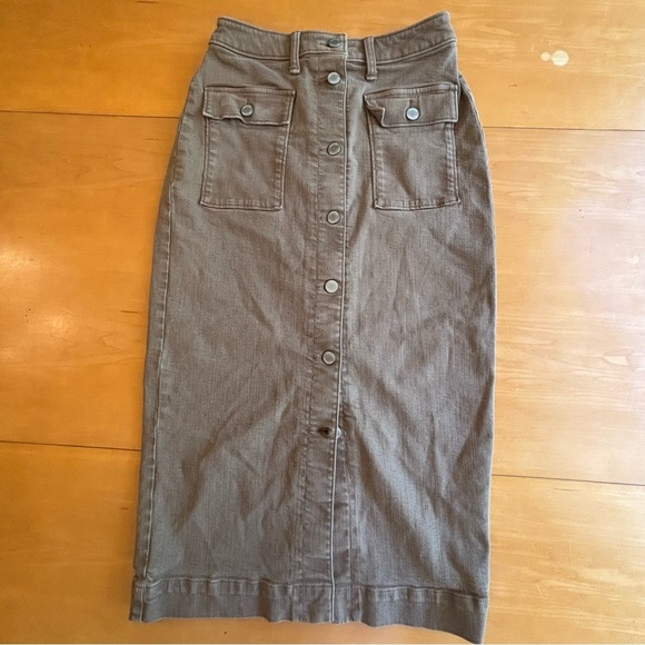 Banana Republic Dresses & Skirts - Banana Republic size 2 tan denim utility midi skirt
